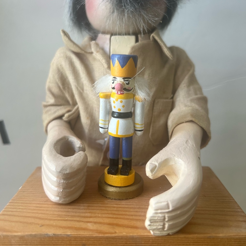 nutcracker toymaker good condition